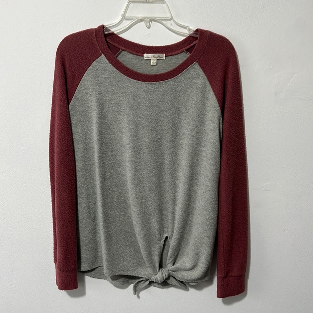 Women’s sweater.